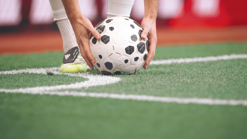 “Con” được hiểu như thế nào trong bóng đá?