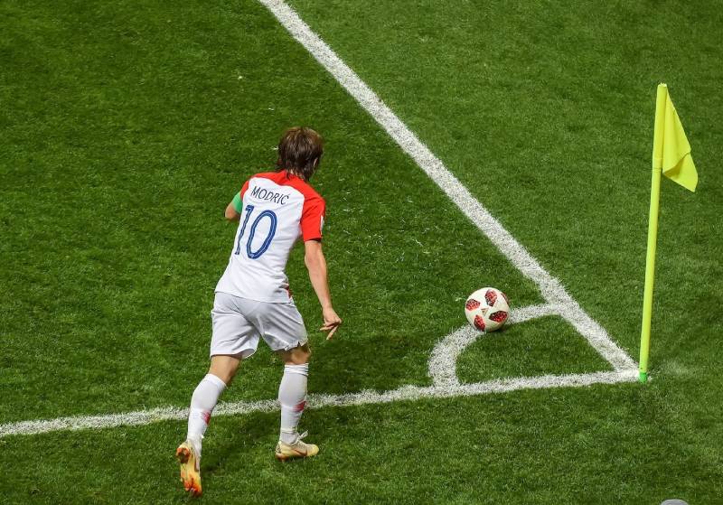 Vì sao “corner” được rút gọn thành “con”?